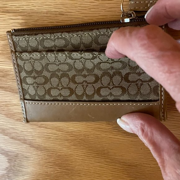 Coach Vintage ID Wallet - Picture 5 of 6